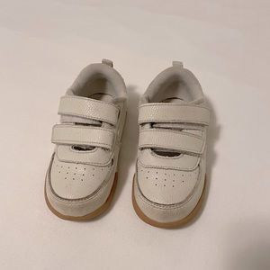 Wonder Nation Off White Sneakers